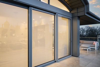 Rullgardiner, SG 4970, Multiscreen 1-10%, The Crescent, Edinburgh, Scotland, UK