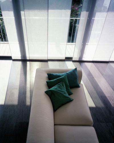 Panelgardiner, SG 2700, Room shot