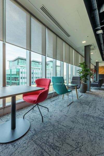 Rullgardiner, SG 4960, Versascreen 1-10%, Virgin Money, Glasgow, Scotland, United Kingdom