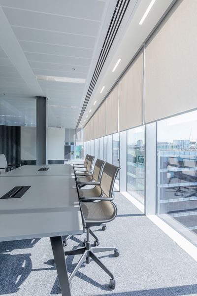 Rullgardiner, SG 4910, Versascreen 1-10%, Virgin Money, Glasgow, Scotland, United Kingdom