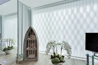 Lamellgardiner, SG 2910, Multi Visio, Private Home, Poole Dorset, United Kingdom, Vertical Waves